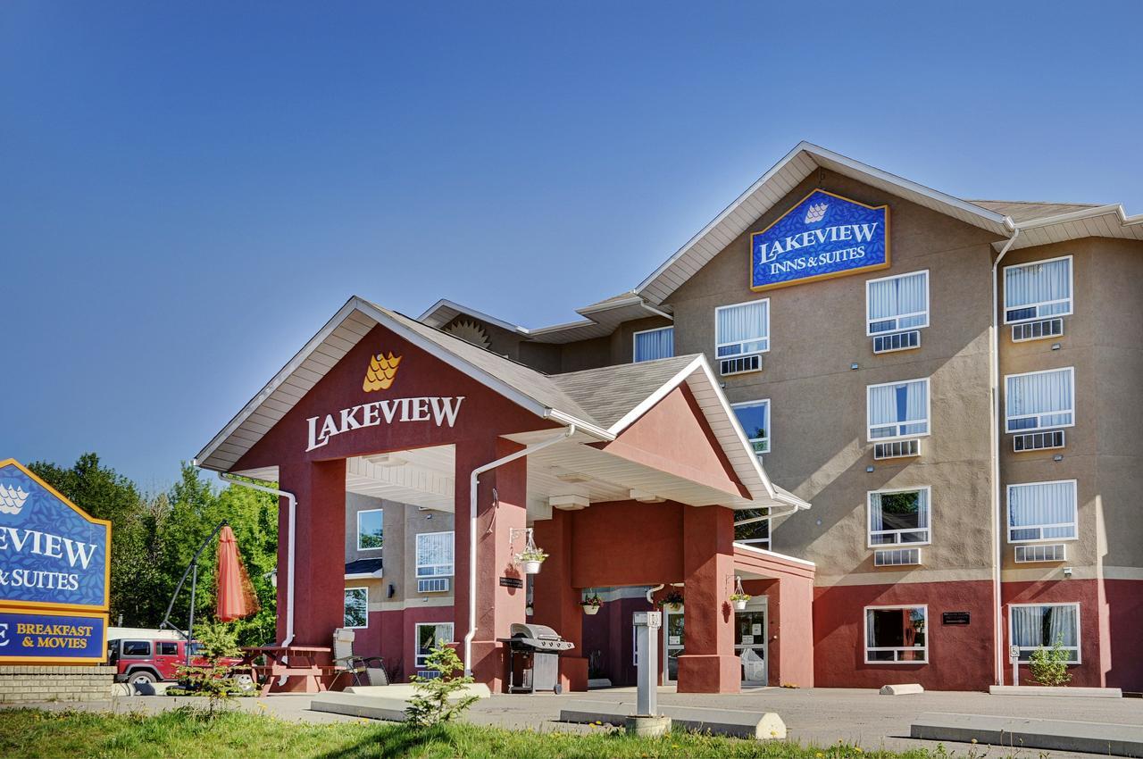 Lakeview Inns & Suites - Chetwynd Экстерьер фото